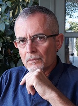 Αντώνης Νικολής