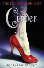 The Lunar Chronicles 1: Cinder