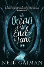 THE OCEAN AT THE END OF THE LANE (XMAS EDITION) Paperback