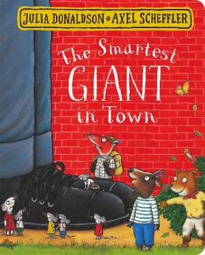 THE SMARTEST GIANT IN TOWN  Paperback